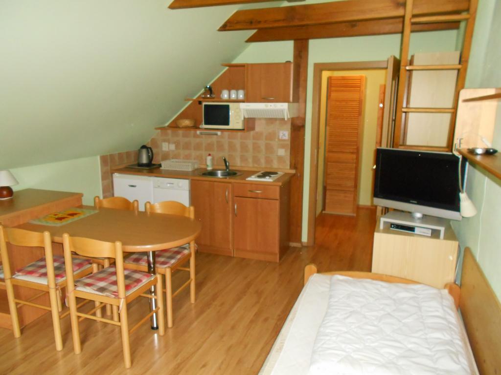 Apartmany Base Camp Železná Ruda Exteriör bild