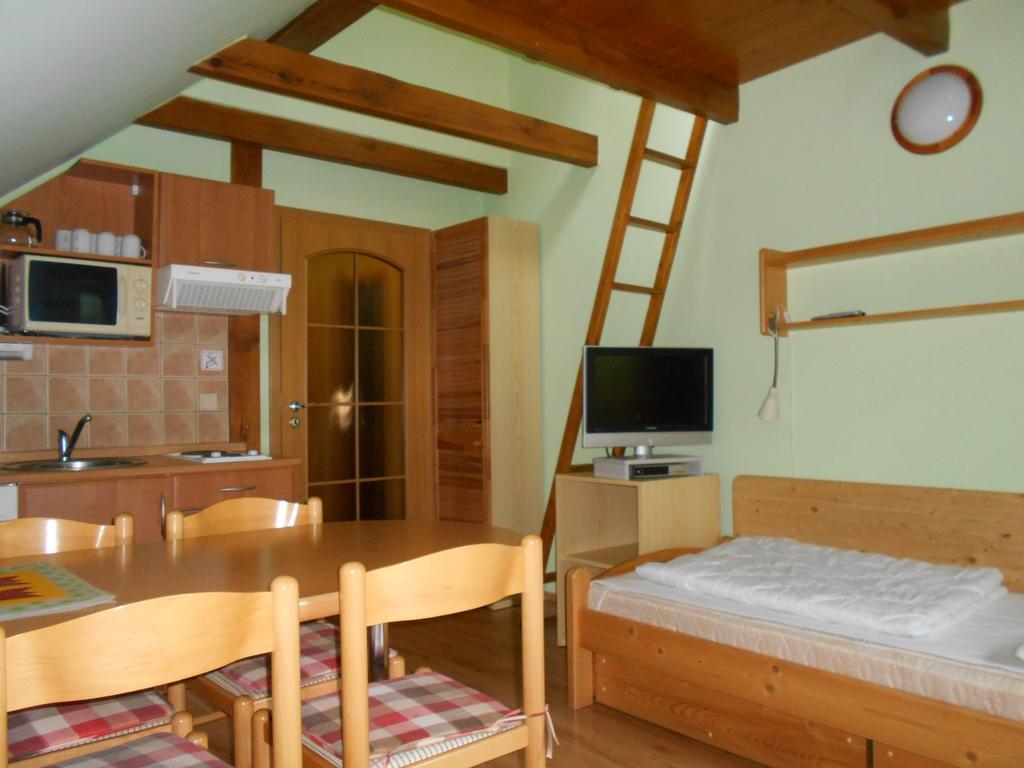 Apartmany Base Camp Železná Ruda Exteriör bild